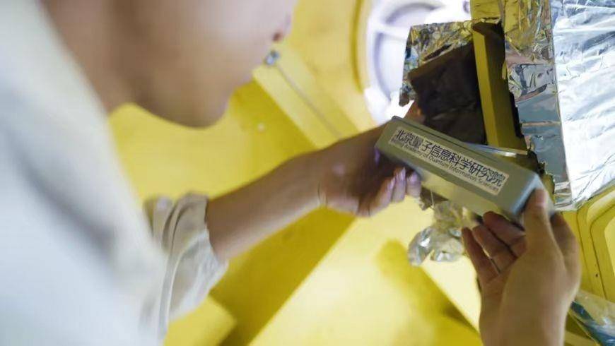 新突破！我國科研團(tuán)隊首次完成星地量子直接通信系統(tǒng)模塊級驗證